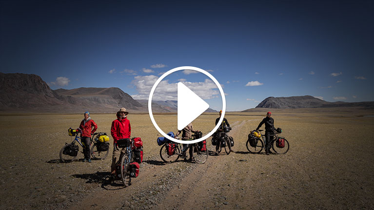 Dokumentinis kino filmas "Dviračiais per Mongoliją"